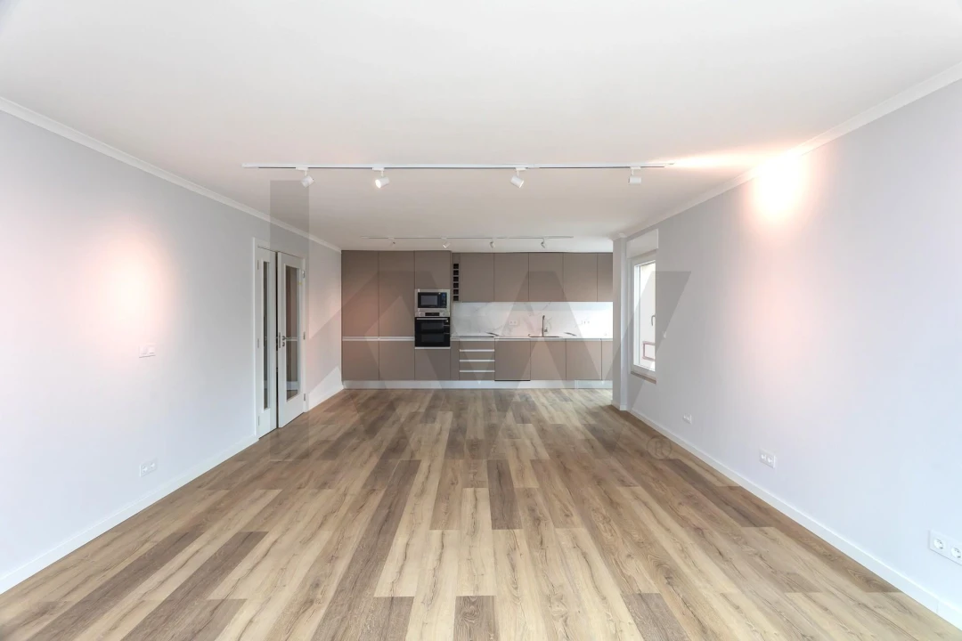 Apartamento T2 para Arrendamento em Lumiar Foto 6
