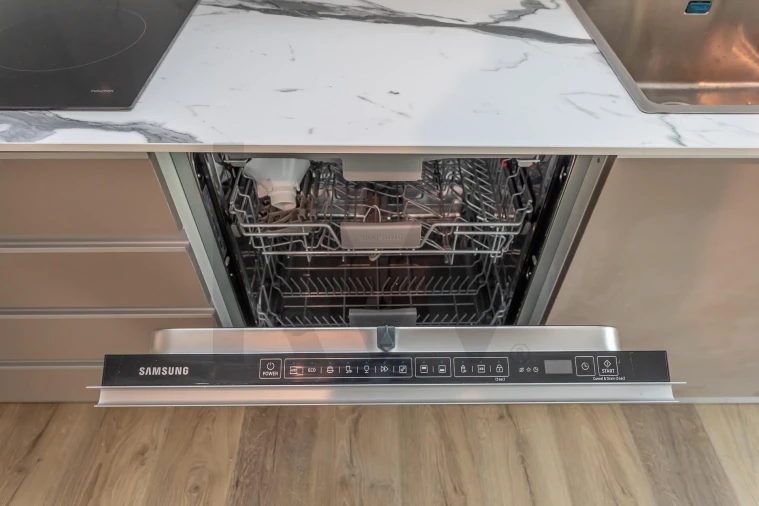 Apartamento T2 para Arrendamento em Lumiar Foto 12