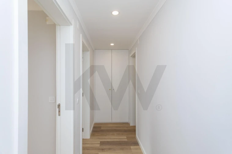 Apartamento T2 para Arrendamento em Lumiar Foto 17
