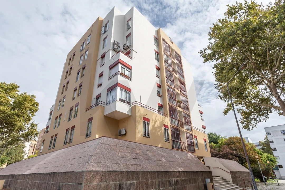 Apartamento T2 para Arrendamento em Lumiar Foto 32