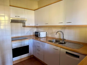 Apartamento T3 para Arrendamento em Charneca de Caparica e Sobreda