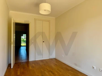 Apartamento T3 para Arrendamento em Charneca de Caparica e Sobreda