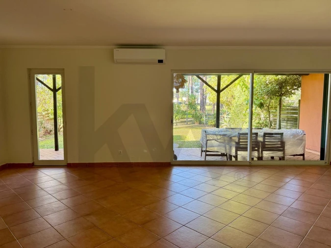 Apartamento T3 para Arrendamento em Charneca de Caparica e Sobreda Foto 3