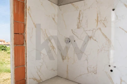 Apartamento T2 para Venda em Santo António dos Cavaleiros e Frielas