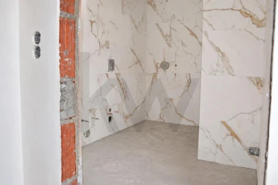 Apartamento T2 para Venda em Santo António dos Cavaleiros e Frielas