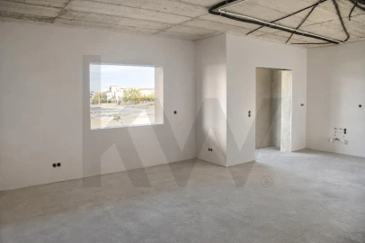 Apartamento T2 para Venda em Santo António dos Cavaleiros e Frielas