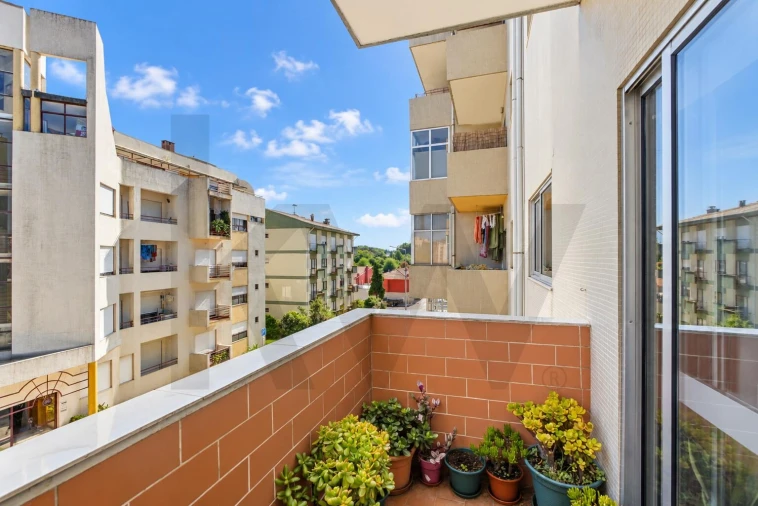 Apartamento T2 para Venda em Rio Tinto Foto 3