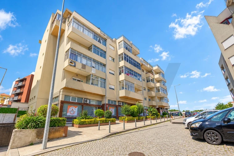 Apartamento T2 para Venda em Rio Tinto Foto 5