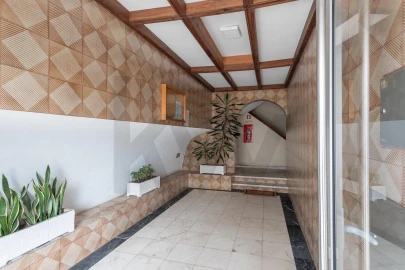 Apartamento T2 para Venda em Carnaxide e Queijas