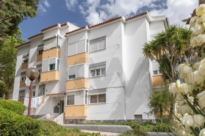 Apartamento T2 para Venda em Carnaxide e Queijas