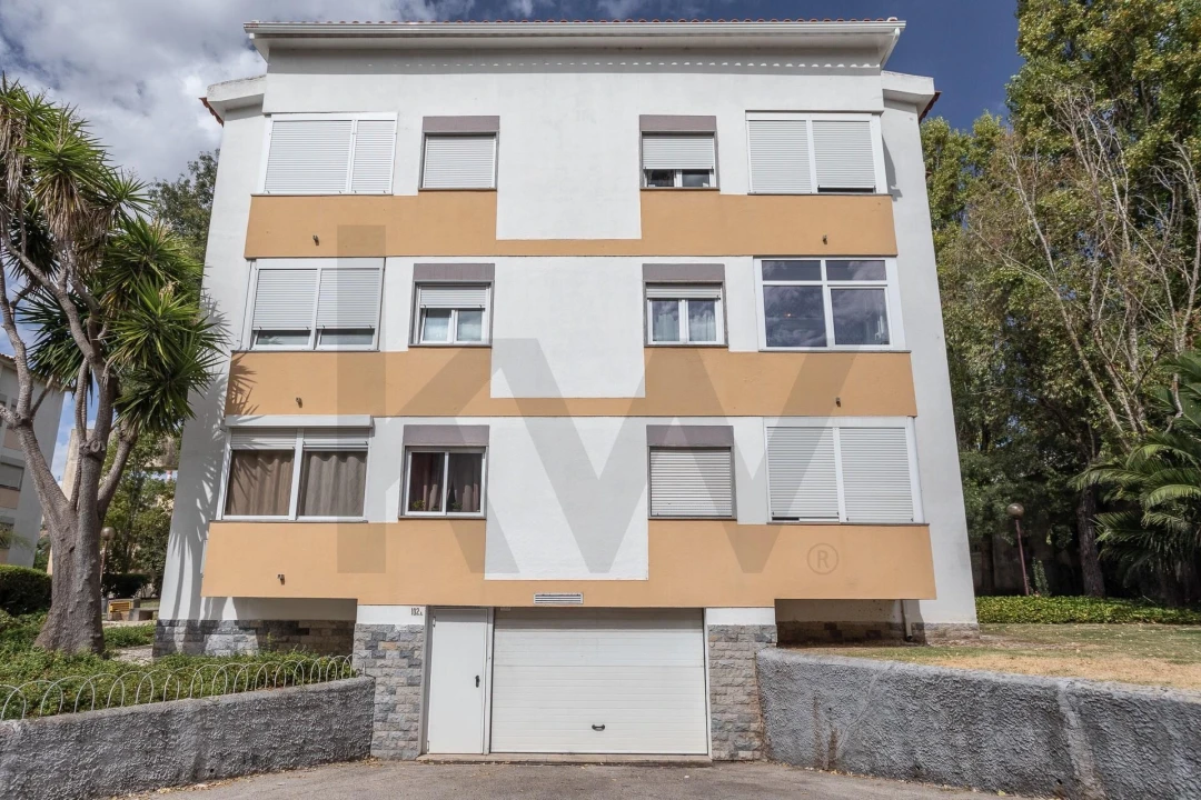 Apartamento T2 para Venda em Carnaxide e Queijas Foto 43