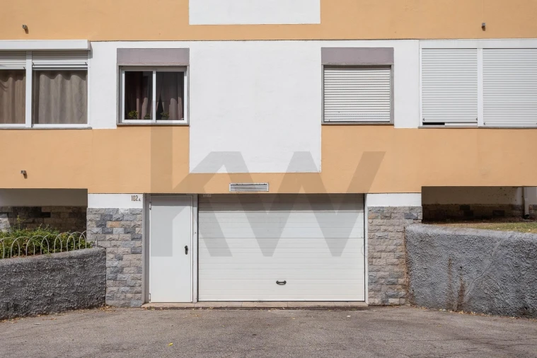 Apartamento T2 para Venda em Carnaxide e Queijas Foto 44