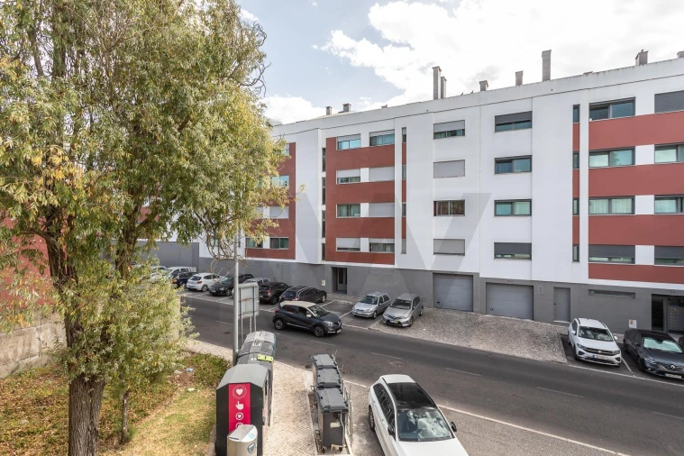 Apartamento T2 para Venda em Carnaxide e Queijas Foto 22