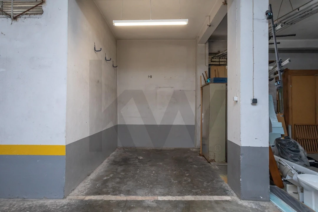 Apartamento T2 para Venda em Carnaxide e Queijas Foto 45