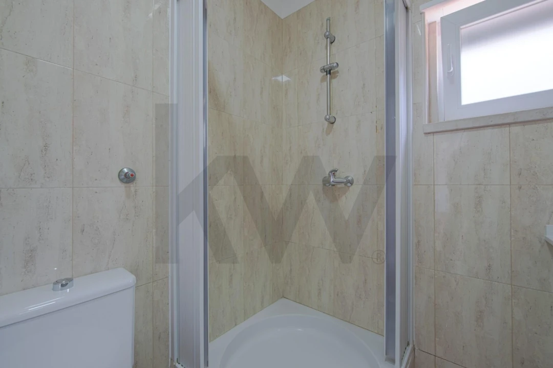Apartamento T2 para Arrendamento em São Domingos de Rana Foto 38