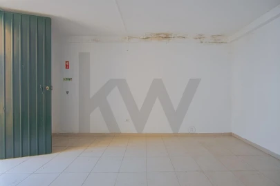 Apartamento T2 para Arrendamento em São Domingos de Rana