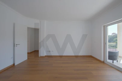 Apartamento T2 para Arrendamento em São Domingos de Rana