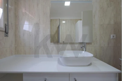 Apartamento T2 para Arrendamento em São Domingos de Rana