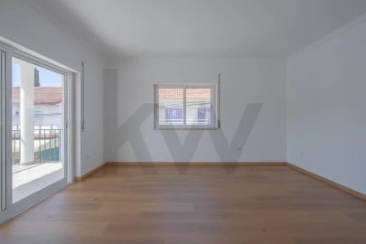 Apartamento T2 para Arrendamento em São Domingos de Rana