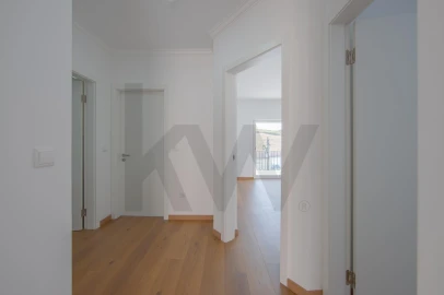Apartamento T2 para Arrendamento em São Domingos de Rana