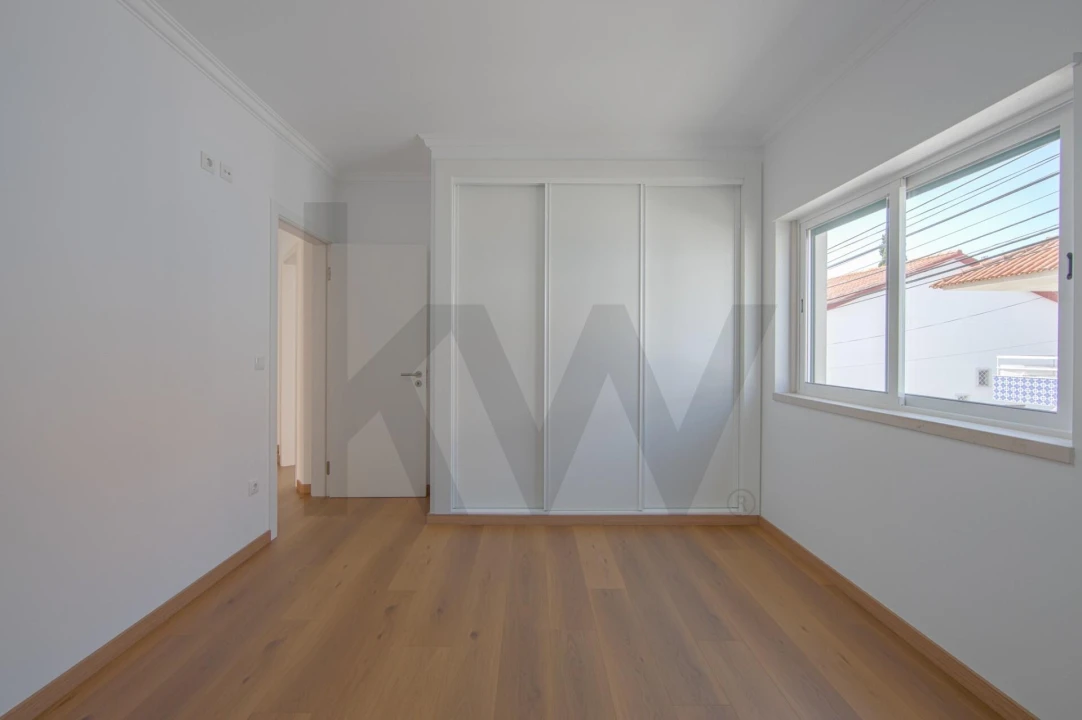 Apartamento T2 para Arrendamento em São Domingos de Rana Foto 22