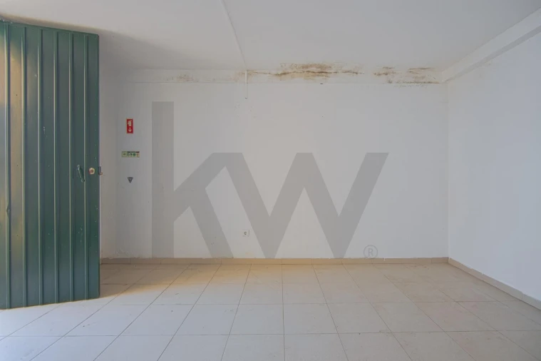 Apartamento T2 para Arrendamento em São Domingos de Rana Foto 5