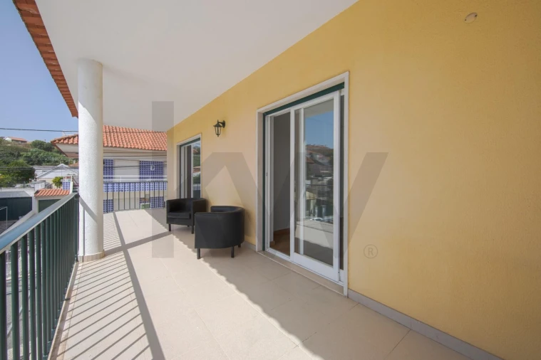 Apartamento T2 para Arrendamento em São Domingos de Rana Foto 44