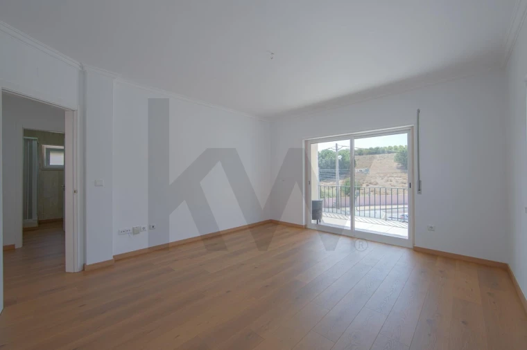Apartamento T2 para Arrendamento em São Domingos de Rana Foto 28