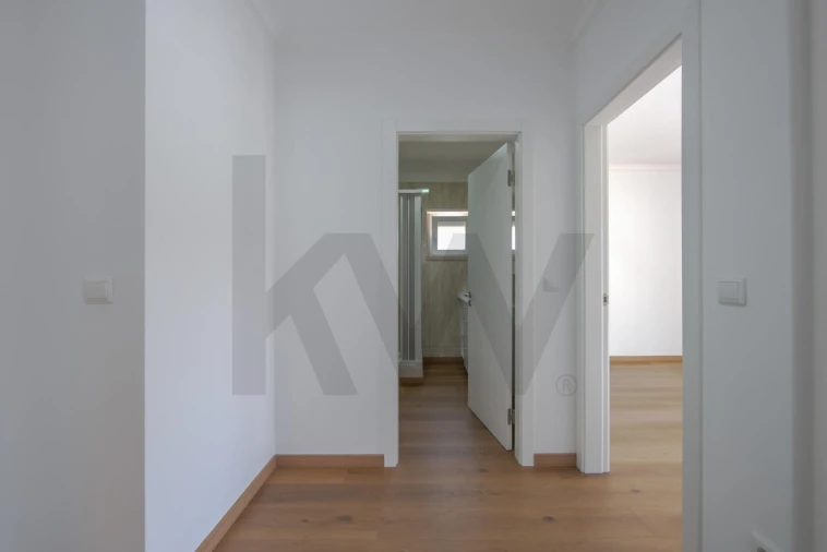 Apartamento T2 para Arrendamento em São Domingos de Rana Foto 35