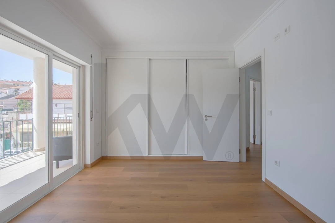 Apartamento T2 para Arrendamento em São Domingos de Rana Foto 42