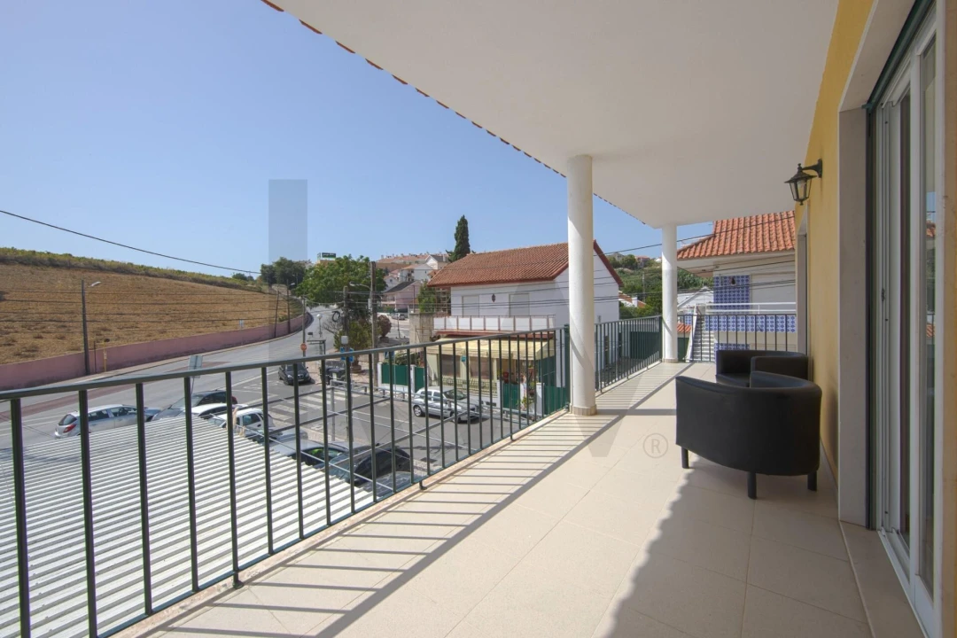 Apartamento T2 para Arrendamento em São Domingos de Rana Foto 45
