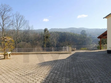 Moradia T3 para Venda em Cedrim e Paradela
