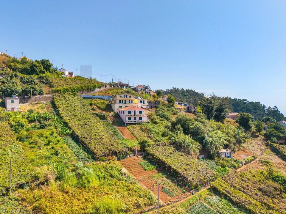 Terreno para Venda em Estreito de Camara de Lobos Foto 4