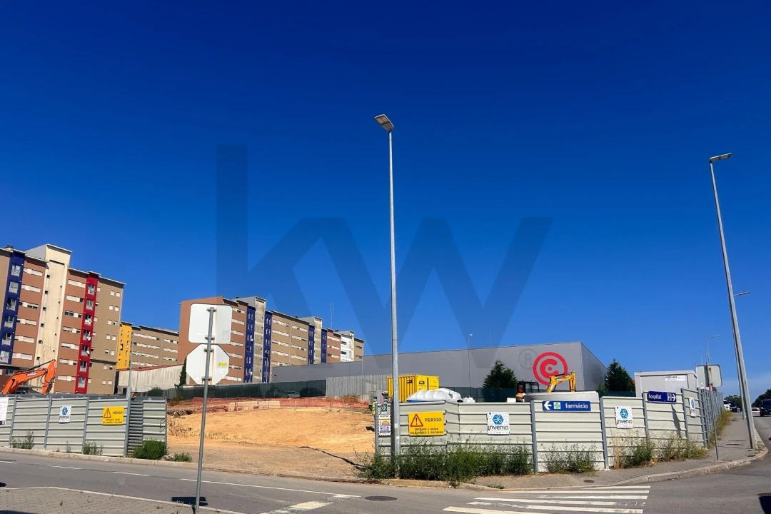 Apartamento T2 para Venda em Vilar de Andorinho Foto 17