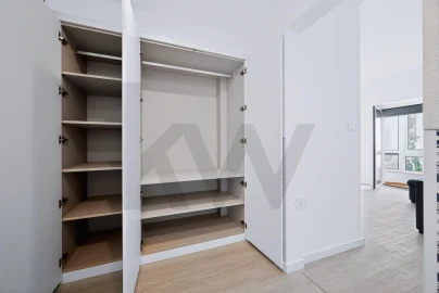 Apartamento T1 para Venda em Carcavelos e Parede