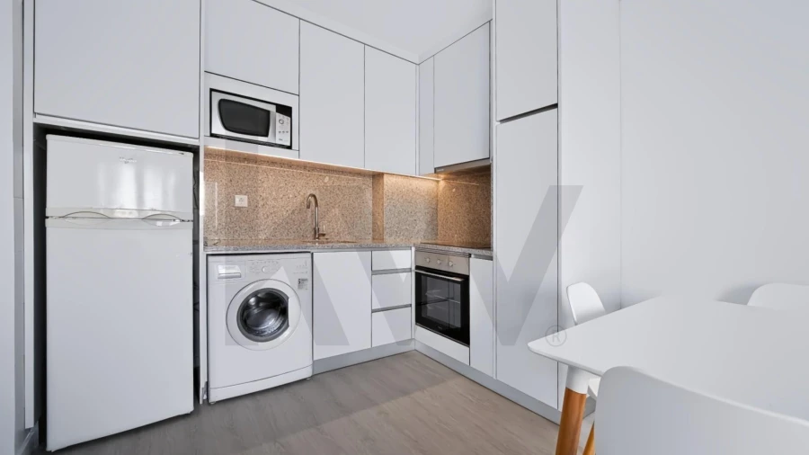 Apartamento T1 para Venda em Carcavelos e Parede