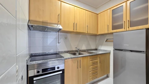 Apartamento T1 para Arrendamento em Glória e Vera Cruz
