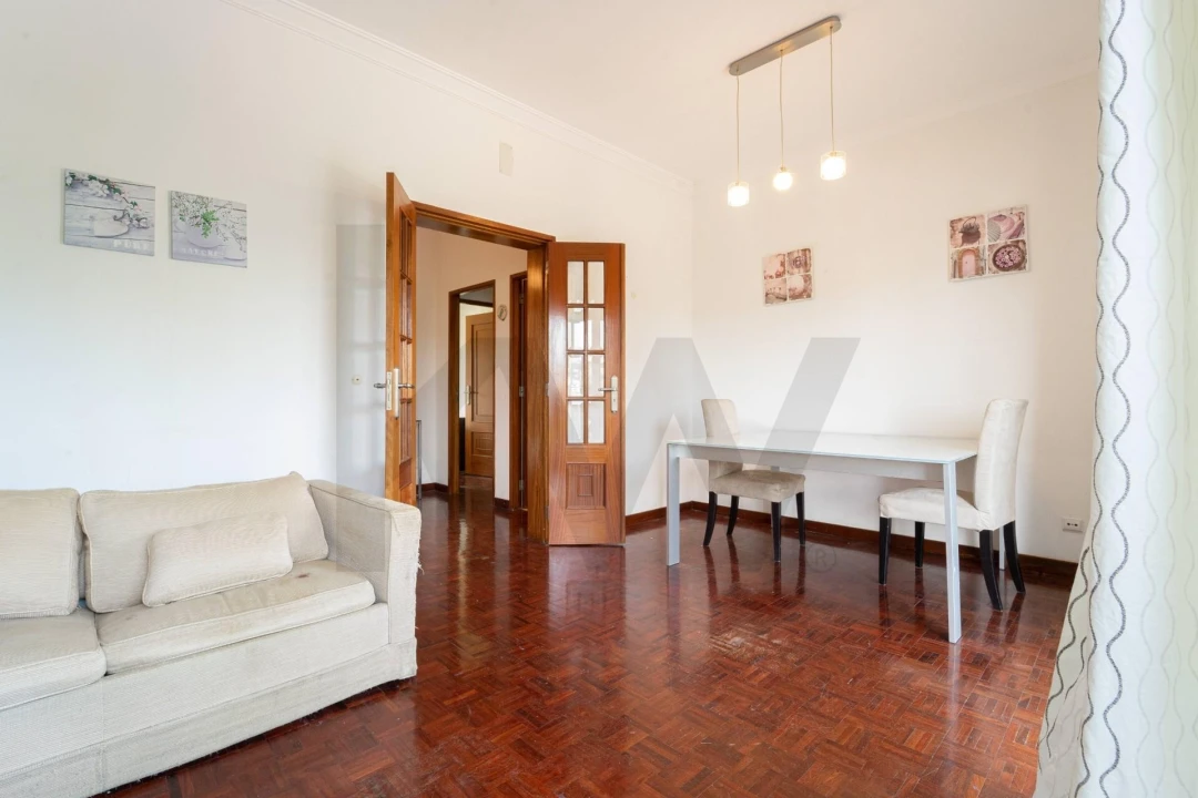 Apartamento T3 para Venda em Santo Antonio dos Olivais Foto 2