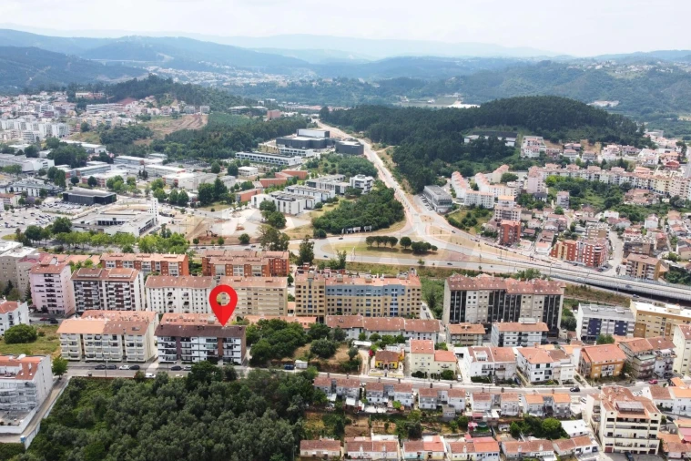 Apartamento T3 para Venda em Santo Antonio dos Olivais Foto 28