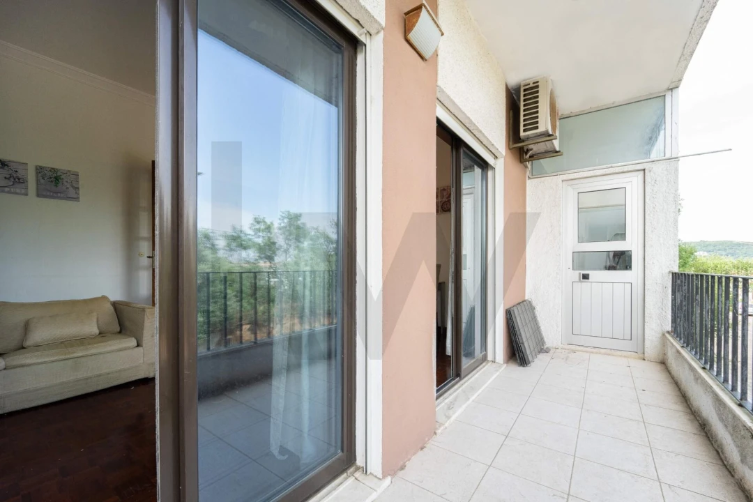 Apartamento T3 para Venda em Santo Antonio dos Olivais Foto 6