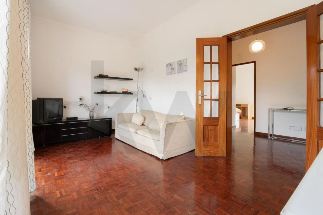 Apartamento T3 para Venda em Santo Antonio dos Olivais Foto 3