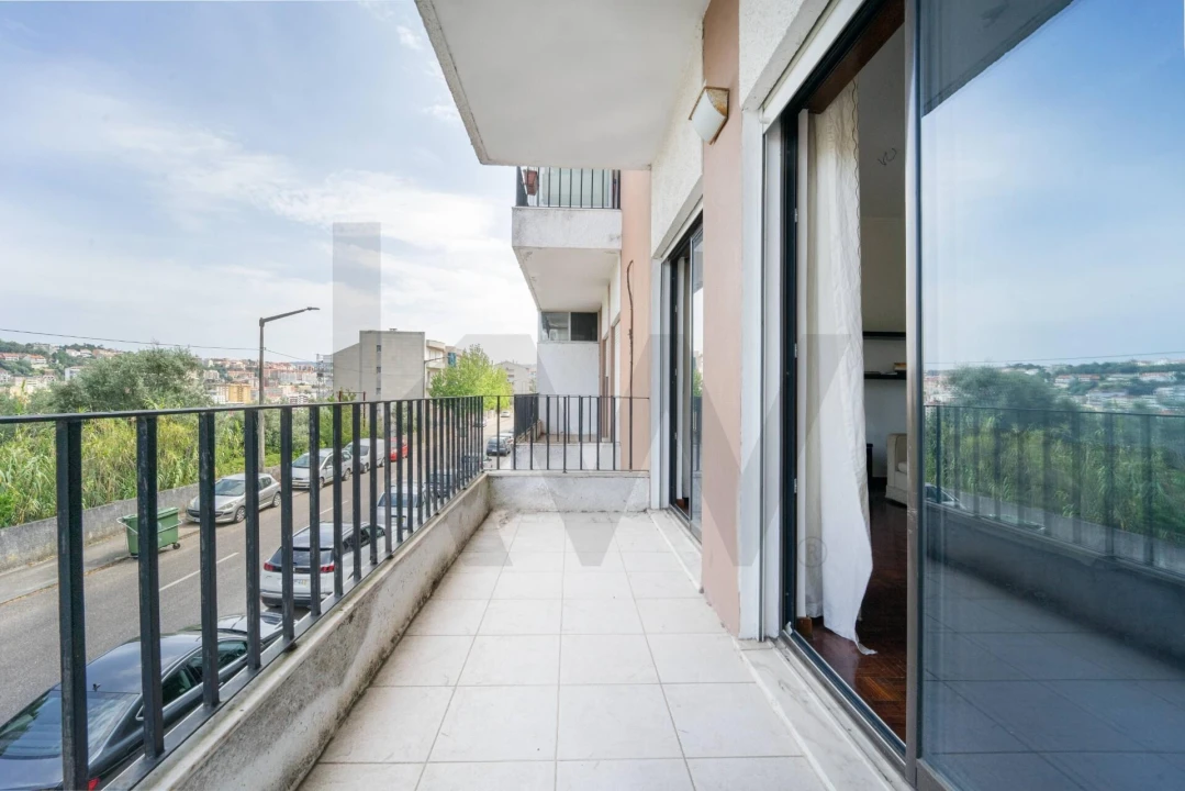 Apartamento T3 para Venda em Santo Antonio dos Olivais Foto 5