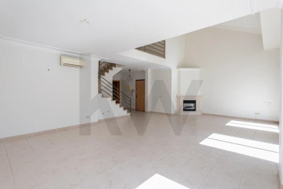 Apartamento T4 para Venda em Alcochete