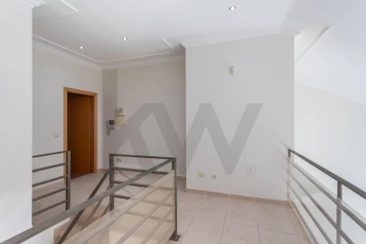 Apartamento T4 para Venda em Alcochete