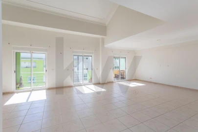 Apartamento T4 para Venda em Alcochete