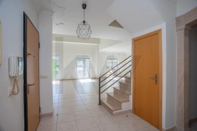 Apartamento T4 para Venda em Alcochete