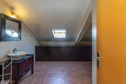 Apartamento T4 para Venda em Alcochete