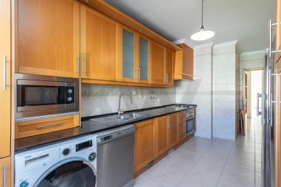 Apartamento T4 para Venda em Alcochete