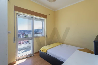 Apartamento T2 para Venda em Agualva e Mira-Sintra