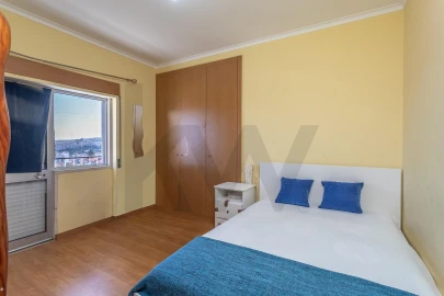 Apartamento T2 para Venda em Agualva e Mira-Sintra